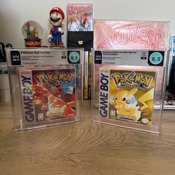 WATA Grade 8.5 Pokemon Yellow & Red CIB Charizard Pikachu Nintendo Gameboy - Picture 1 of 9